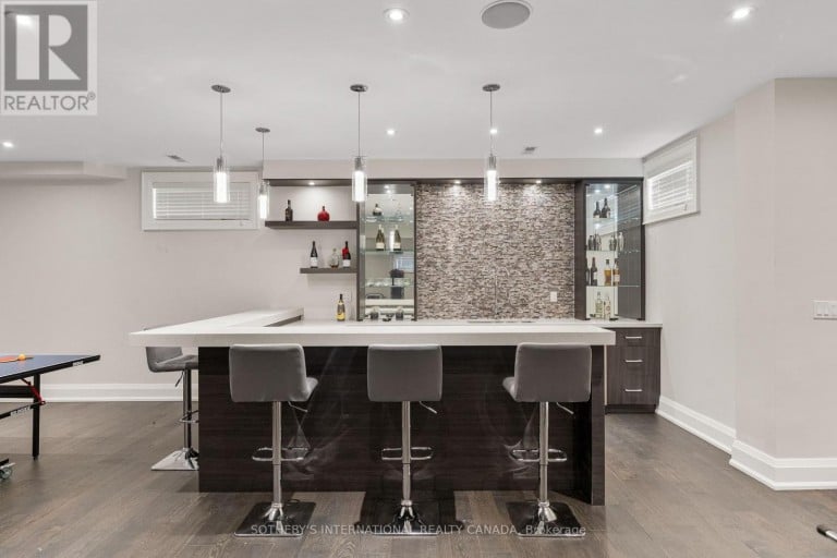 45 CRESTWOOD ROAD, Vaughan (Crestwood-Springfarm-Yorkhill), Ontario, L4J1A4