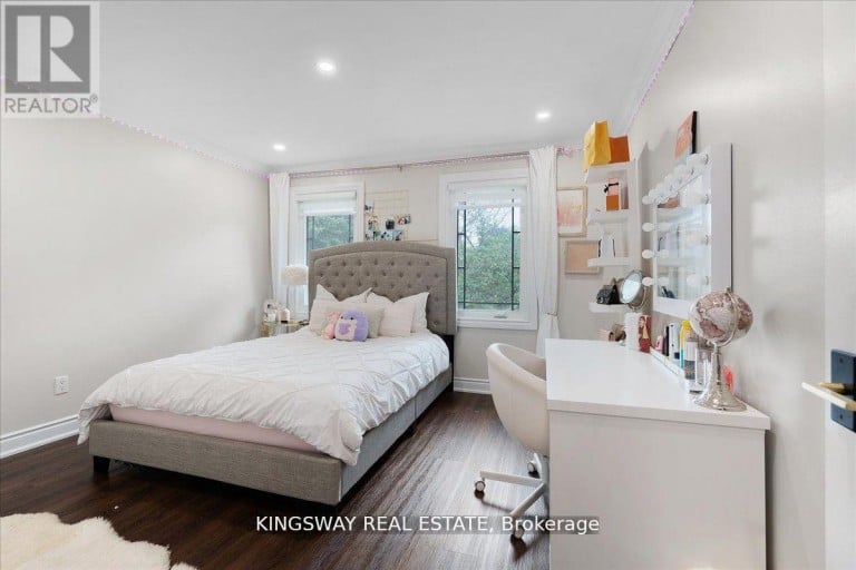 265 WYCLIFFE AVENUE, Vaughan (Islington Woods), Ontario, L4L3N7