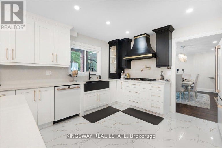 265 WYCLIFFE AVENUE, Vaughan (Islington Woods), Ontario, L4L3N7