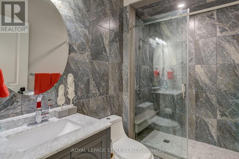 100 SENECA DRIVE, Hamilton (Ancaster), Ontario, L9G3B8