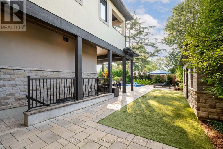100 SENECA DRIVE, Hamilton (Ancaster), Ontario, L9G3B8