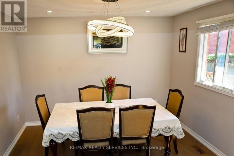 177 SIRENTE DRIVE, Hamilton (Crerar), Ontario, L9A5H1
