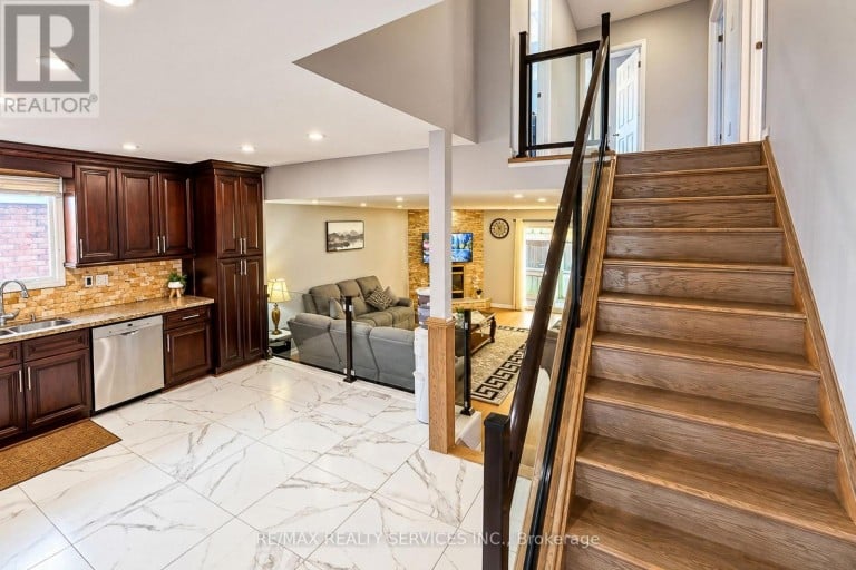 177 SIRENTE DRIVE, Hamilton (Crerar), Ontario, L9A5H1