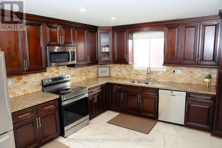 177 SIRENTE DRIVE, Hamilton (Crerar), Ontario, L9A5H1