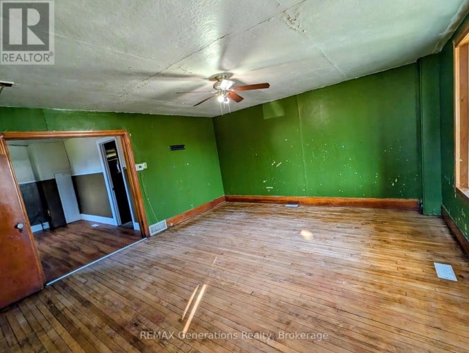 607 MCINTOSH STREET, Thunder Bay (East End), Ontario, P7C3A3