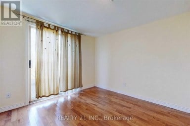 270 LINSMORE CRESCENT Toronto (Danforth Village-East York) Ontario photo 13