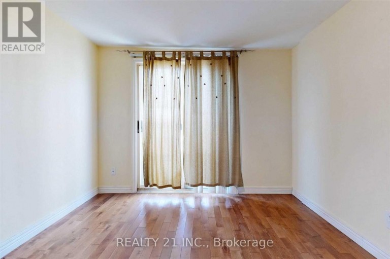 270 LINSMORE CRESCENT, Toronto (Danforth Village-East York), Ontario, M4J4L7