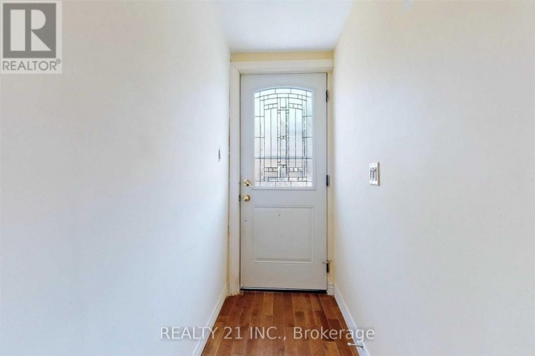 270 LINSMORE CRESCENT, Toronto (Danforth Village-East York), Ontario, M4J4L7