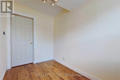 270 LINSMORE CRESCENT Toronto (Danforth Village-East York) Ontario photo 20