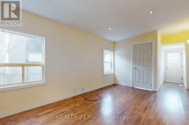 270 LINSMORE CRESCENT Toronto (Danforth Village-East York) Ontario photo 7