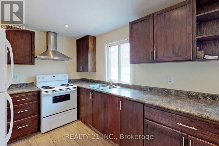 270 LINSMORE CRESCENT, Toronto (Danforth Village-East York), Ontario, M4J4L7