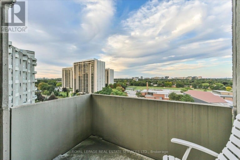 E1 - 284 MILL ROAD, Toronto (Markland Wood), Ontario, M9C4W6