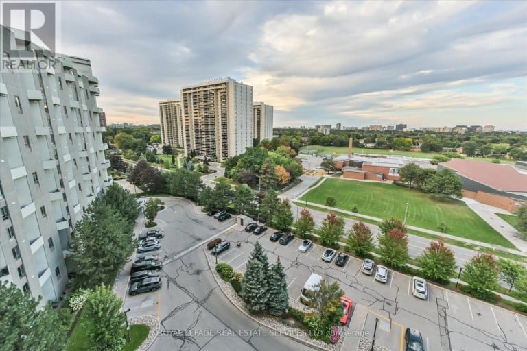 E1 - 284 MILL ROAD, Toronto (Markland Wood), Ontario, M9C4W6