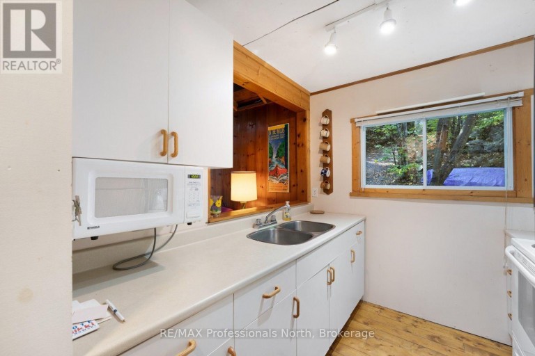 1440 BILLINGS LAKE ROAD, Highlands East (Glamorgan), Ontario, K0M1R0