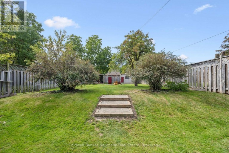 49 EDNA STREET, Kitchener, Ontario, N2H2E2