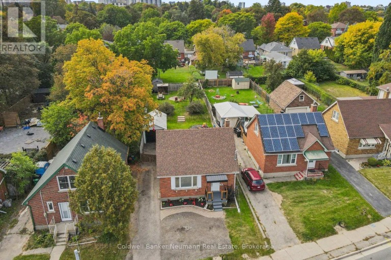 49 EDNA STREET, Kitchener, Ontario, N2H2E2