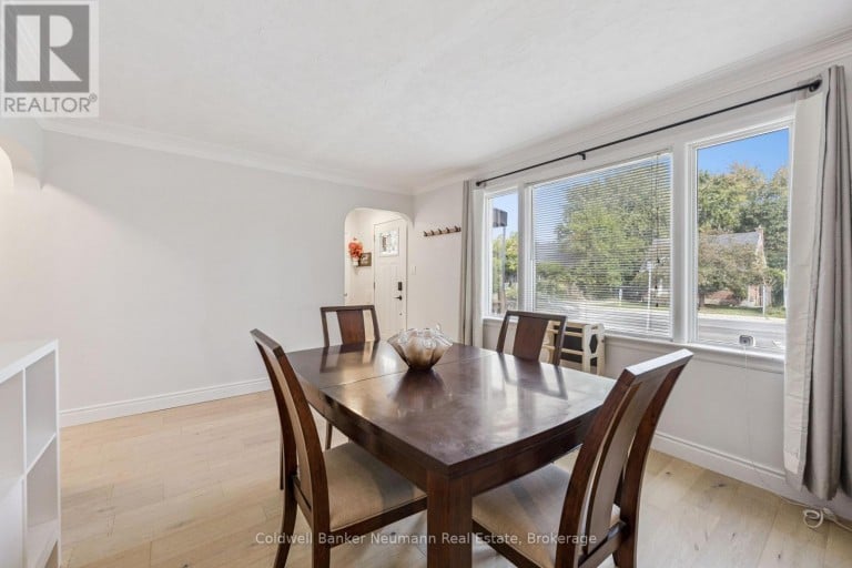 49 EDNA STREET, Kitchener, Ontario, N2H2E2