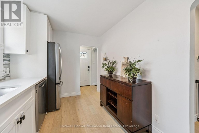 49 EDNA STREET, Kitchener, Ontario, N2H2E2