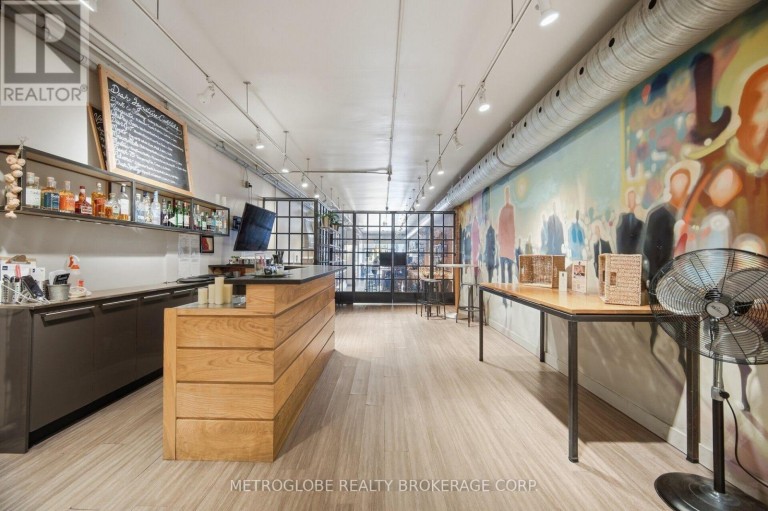 587-589 COLLEGE STREET, Toronto (Trinity-Bellwoods), Ontario, M6G1B2