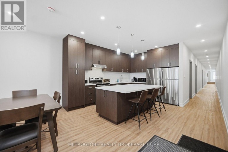 587-589 COLLEGE STREET, Toronto (Trinity-Bellwoods), Ontario, M6G1B2