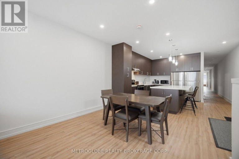 587-589 COLLEGE STREET, Toronto (Trinity-Bellwoods), Ontario, M6G1B2