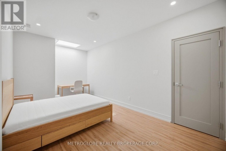 587-589 COLLEGE STREET, Toronto (Trinity-Bellwoods), Ontario, M6G1B2