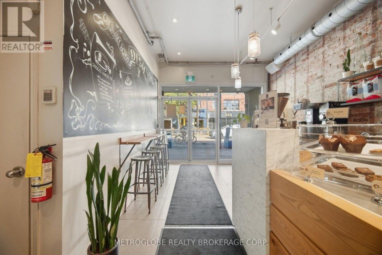 587-589 COLLEGE STREET, Toronto (Trinity-Bellwoods), Ontario, M6G1B2