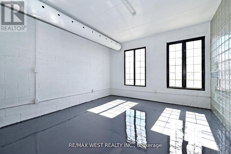 31 ATLANTIC AVENUE, Toronto (Niagara), Ontario, M6K1E3