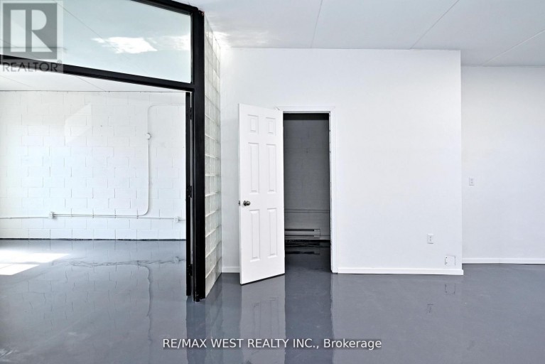 31 ATLANTIC AVENUE, Toronto (Niagara), Ontario, M6K1E3