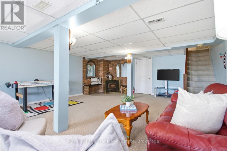 36 WAKEFORD ROAD, Kawartha Lakes (Little Britain), Ontario, K0M2C0