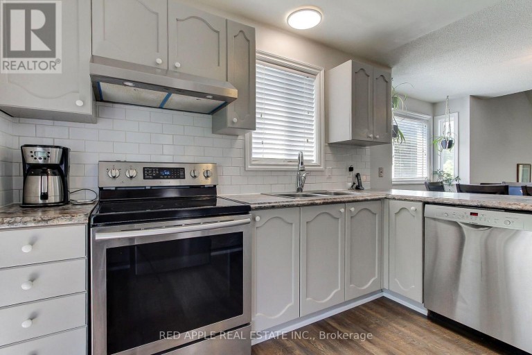2277 SCYTHES STREET, Innisfil (Stroud), Ontario, L9S1G7