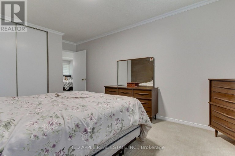 2277 SCYTHES STREET, Innisfil (Stroud), Ontario, L9S1G7
