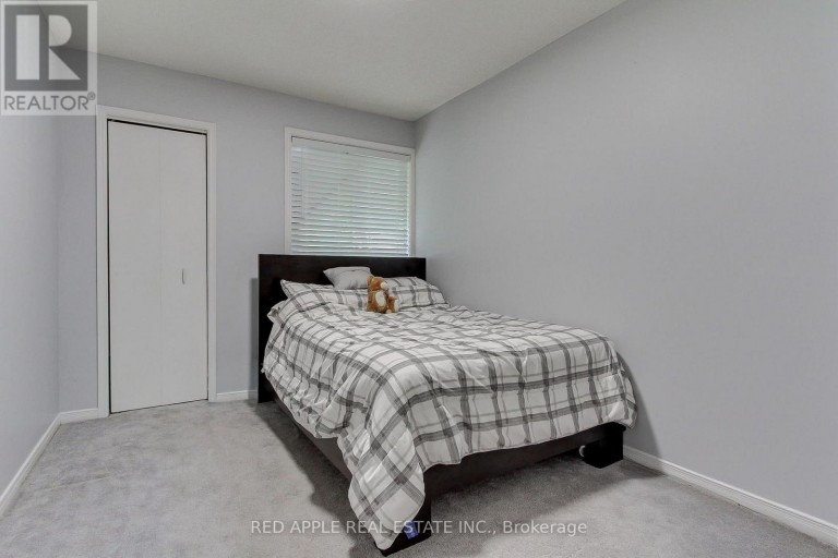 2277 SCYTHES STREET, Innisfil (Stroud), Ontario, L9S1G7