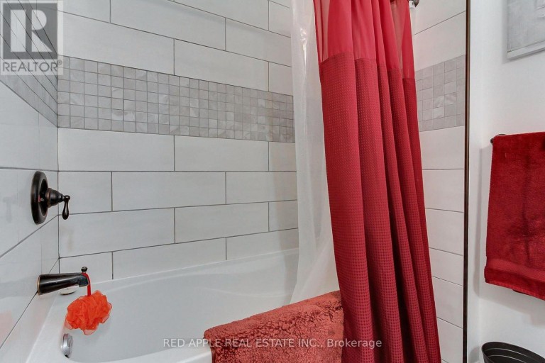 2277 SCYTHES STREET, Innisfil (Stroud), Ontario, L9S1G7