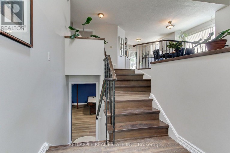 2277 SCYTHES STREET, Innisfil (Stroud), Ontario, L9S1G7