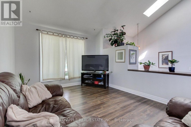 2277 SCYTHES STREET, Innisfil (Stroud), Ontario, L9S1G7