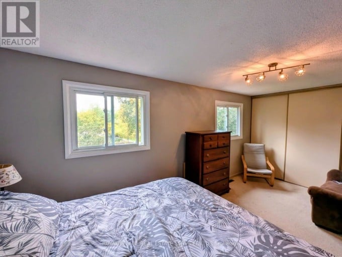 114 ELIZABETH STREET, Barrie (Ardagh), Ontario, L4N6P2