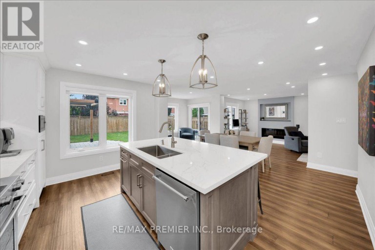 23 BERRYDOWN DRIVE, Caledon (Bolton East), Ontario, L7E1P9