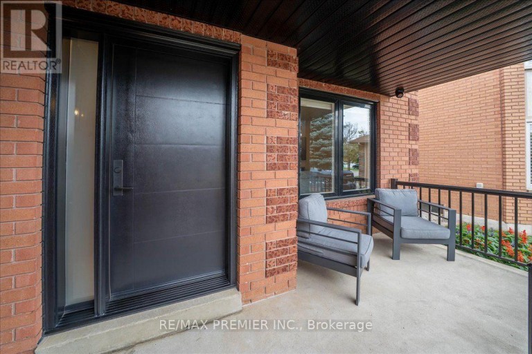 23 BERRYDOWN DRIVE, Caledon (Bolton East), Ontario, L7E1P9