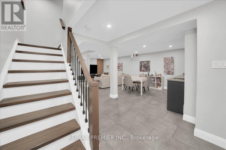 23 BERRYDOWN DRIVE, Caledon (Bolton East), Ontario, L7E1P9