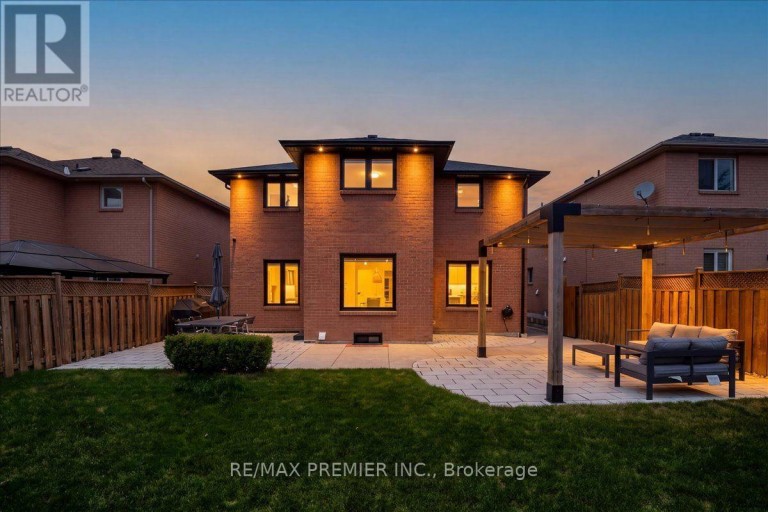 23 BERRYDOWN DRIVE, Caledon (Bolton East), Ontario, L7E1P9