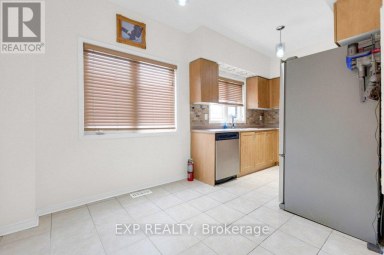 13 - 7035 REXWOOD ROAD Mississauga (Malton) Ontario photo 9