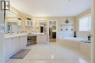 29 BLAKETON COURT Brampton (Vales of Castlemore) Ontario photo 22