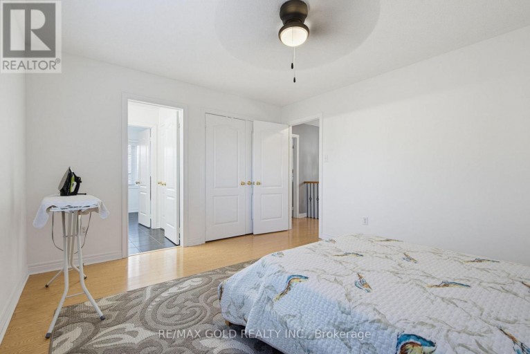 29 BLAKETON COURT, Brampton (Vales of Castlemore), Ontario, L6P1K7