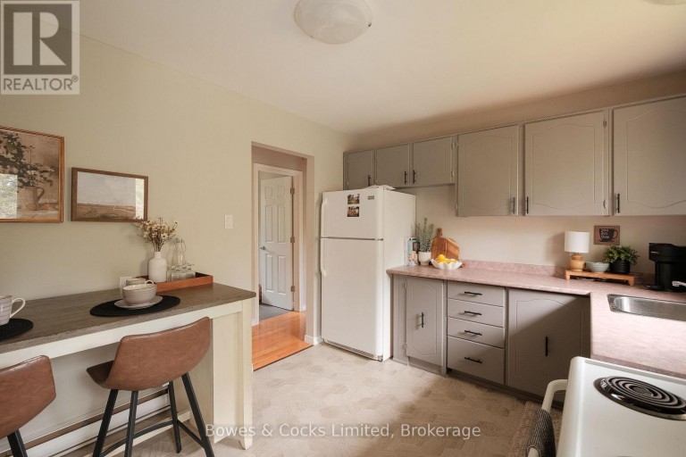 591 OTONABEE DRIVE, Peterborough (Ashburnham Ward 4), Ontario, K9J7X8