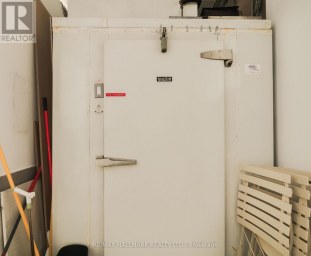 800 DANFORTH AVENUE Toronto (Danforth) Ontario photo 15