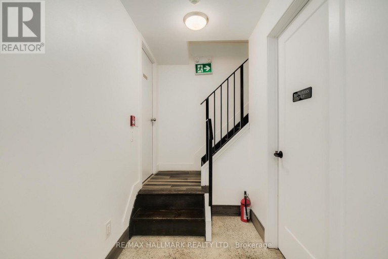 800 DANFORTH AVENUE, Toronto (Danforth), Ontario, M4J1L6
