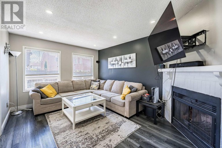 125 RAINFOREST DRIVE, Brampton (Sandringham-Wellington), Ontario, L6R1A3