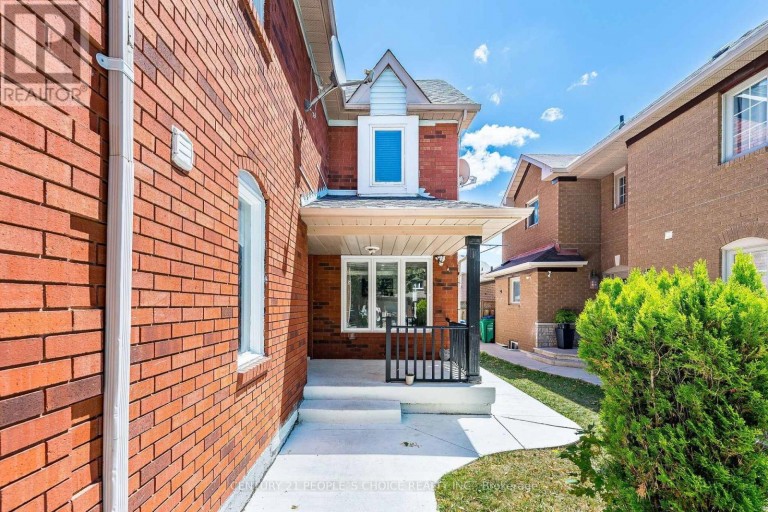 125 RAINFOREST DRIVE, Brampton (Sandringham-Wellington), Ontario, L6R1A3
