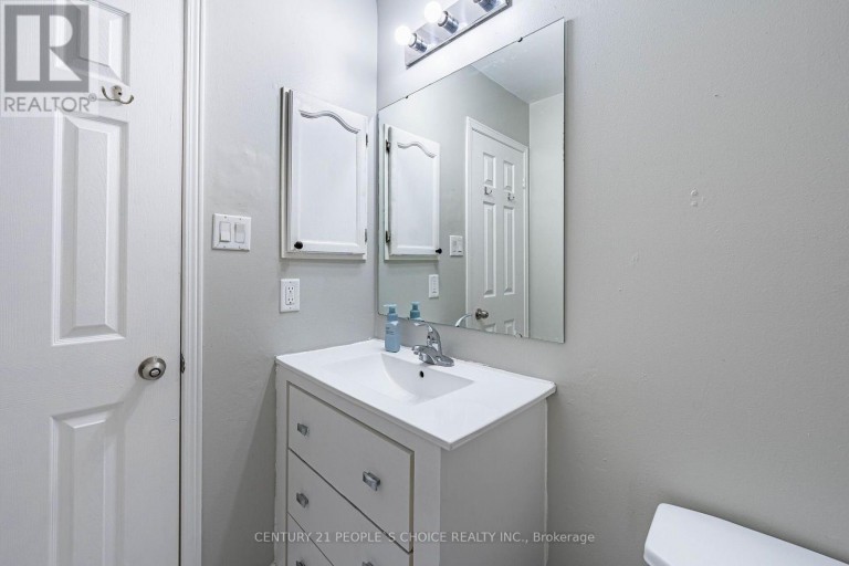 125 RAINFOREST DRIVE, Brampton (Sandringham-Wellington), Ontario, L6R1A3
